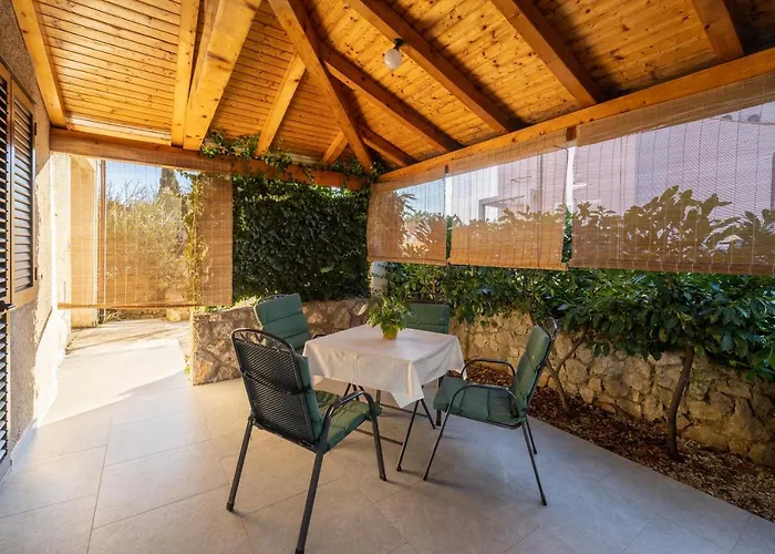 Erika Daire Krk Town